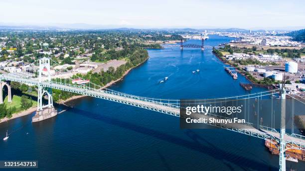 portland oregon - fiume willamette foto e immagini stock