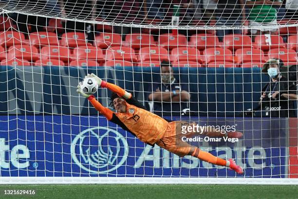 Goalkeeper Guillerno Ochoa stops the last shot during penalties in the CONCACAF Nations Leagues semifinals between Mexico and Costa Rica at Empower...
