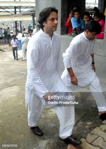 Fardeen Khan attends the funeral of actor Shammi Kapoor on August 15, 2011 in Mumbai,India