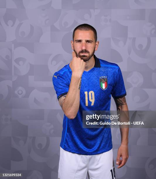 Cutter Bonucci Leonardo Bonucci Italy Italy Photos and Premium High Res Pictures ...
