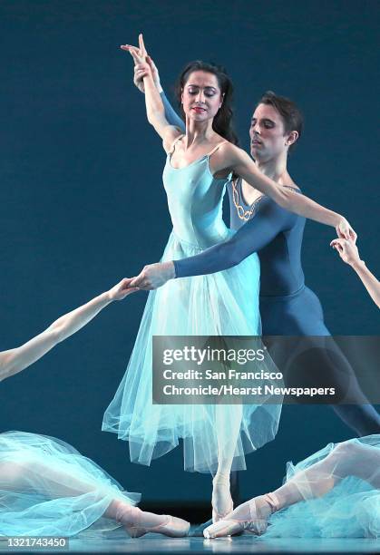 Luke Ingham 74 Mathilde Froustey Photos & High Res Pictures - Getty Images
