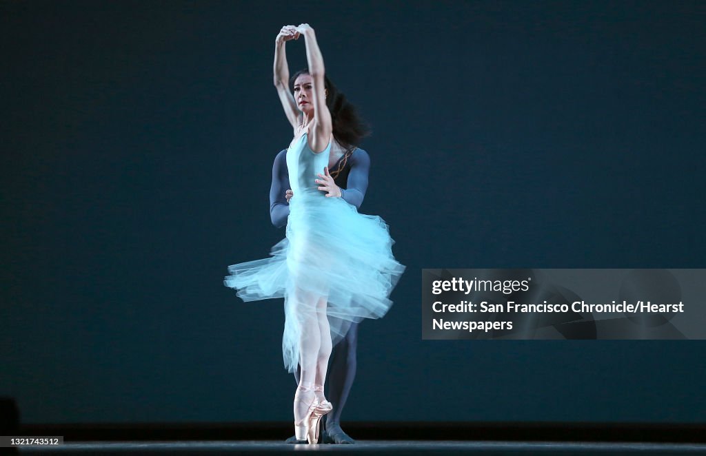 Luke Ingham San Francisco Ballet dancers Yuan Yuan Tan and Luke Ingham in Program ...