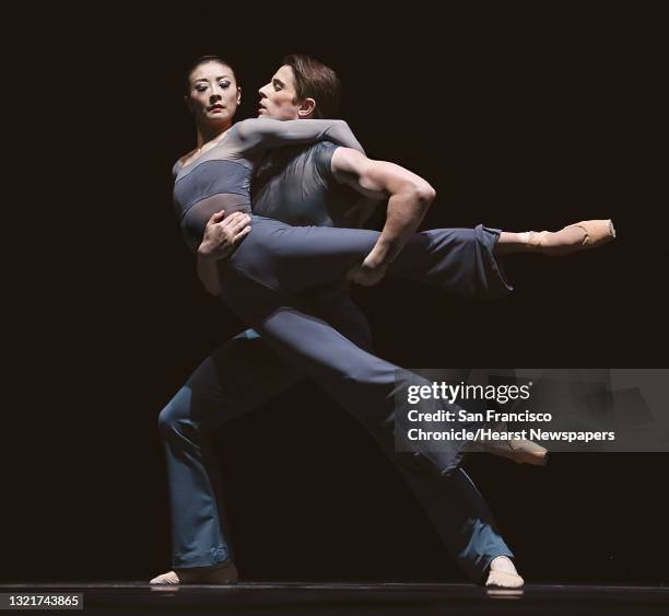 Luke Ingham 123 Yuri Possokhov Photos & High Res Pictures - Getty Images