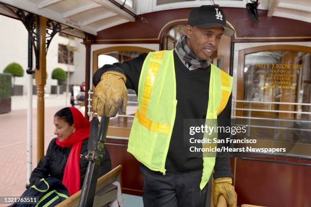 Cars Bell Ringing Cable Car Bell Ringing Photos and Premium High Res Pictures - Getty Images