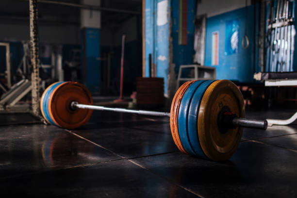 the calm before the storm - barbell stock pictures, royalty-free photos & images