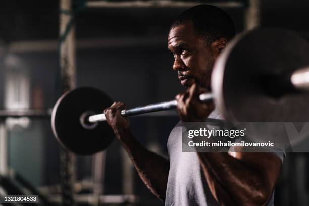 staying focused - black male bodybuilders stock pictures, royalty-free photos & images