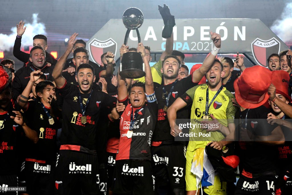 Racing Club v Colon - Copa de la Liga Profesional 2021: Final