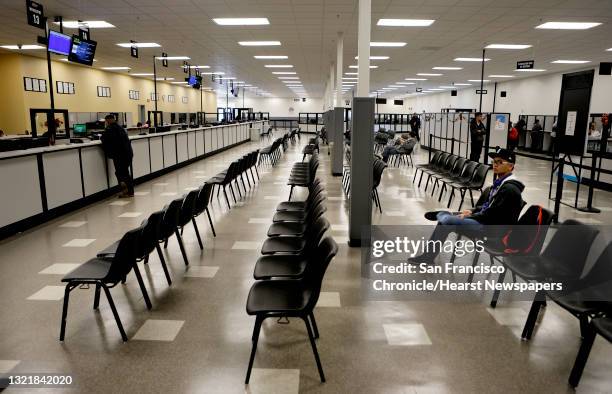 Dmv Layout Department Of Motor Vehicle Photos and Premium High Res Pictures ...