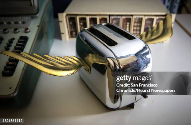 33 Flying Toaster Stock Photos, High-Res Pictures, and Images - Getty ...