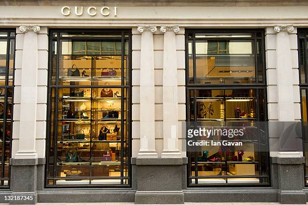 over absorptie Master diploma 36 Gucci London Flagship Store Photos and Premium High Res Pictures - Getty  Images