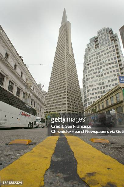 Transamerica170_mac.jpg A view from the middle of Columbus Ave. The Transamerica Pyramid, a San Francisco icon. Event on 5/26/04 in San Francisco...