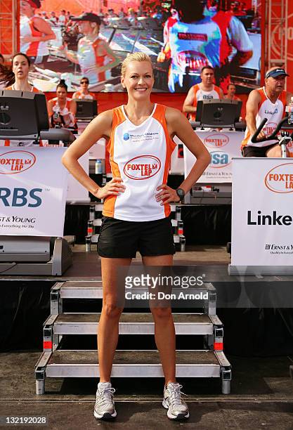 Presenter Sarah Murdoch takes part in the Foxtel Lap in aid of the Murdoch Childrens Research Institute, at Darling Harbour on November 11, 2011 in...