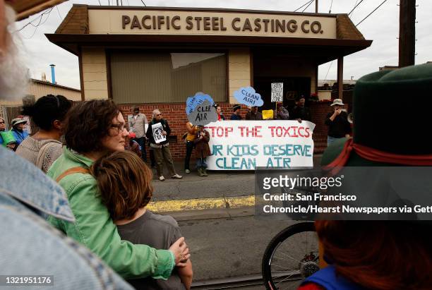 Naomi Seidman, and her son Ezra Schott, 11-years-old, as residents and local environmentalist at a rally, on Saturday Feb.21, 2009 in Berkeley,...