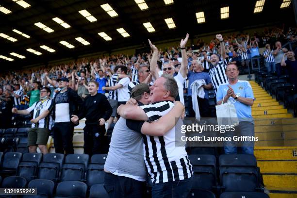 Notts County fans celebrate victory in the Vanarama National League Play Off match between Notts County and Chesterfield at Meadow Lane on June 05,...