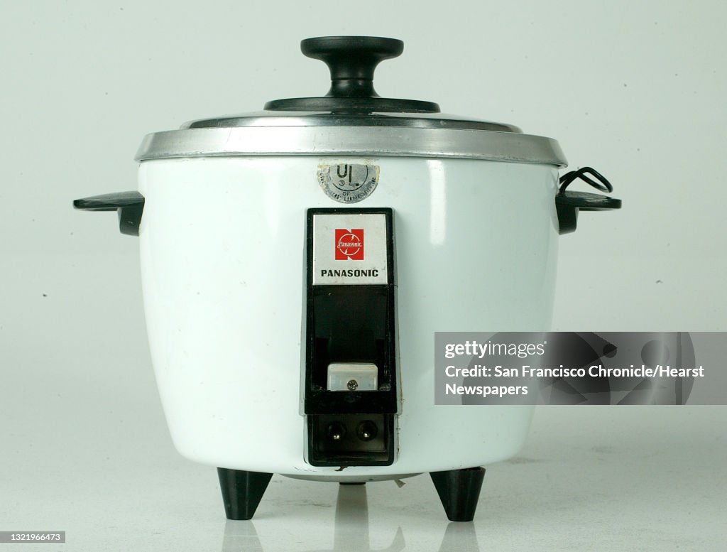 Ricecooker064_mac.jpg "Panasonic" Rice Cooker. Testing rice cookers. Looking at three different models. 11/12/03 in STUDIO. MICHAEL MACOR/ The Chronicle