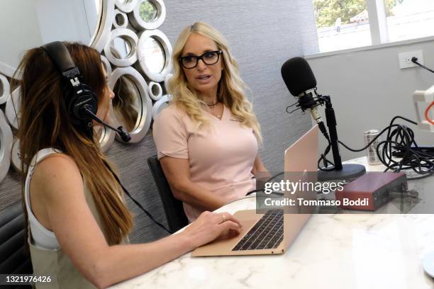 Jennifer Berman 76 Dr Emily Morse Stock Photos, High-Res Pictures, and Images - Getty ...