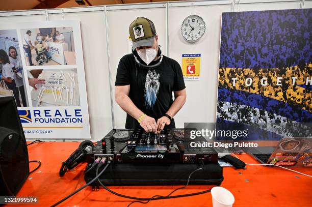 Performs in the Reale Mutua Vaccination Hub on June 05, 2021 in Turin, Italy. The night-time vaccine hub has been reserved for 1000 young people...