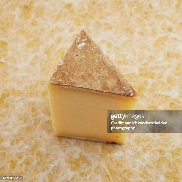 comté - queso comté fotografías e imágenes de stock