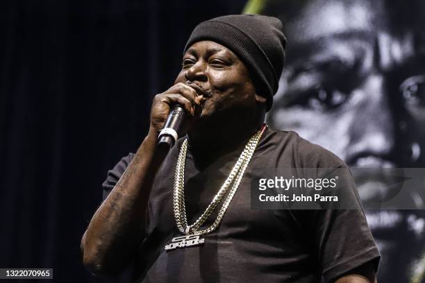 Trick Daddy performs prior to the weigh-in ahead of the exhibition boxing match between Floyd Mayweather and Logan Paul at Hard Rock Stadium on June...