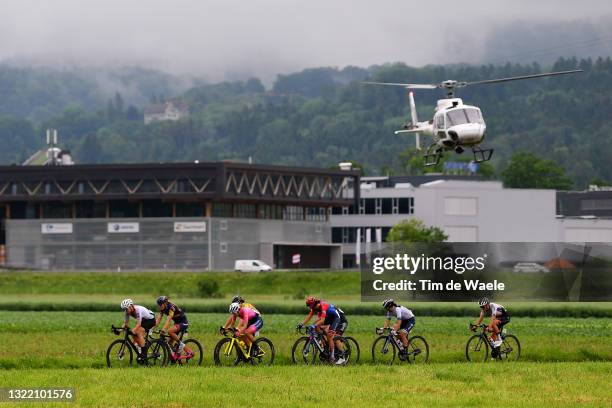 Linda Indergand of Switzerland and Team Switzerland, Hannah Barnes of United Kingdom and Team Canyon SRAM Racing, Alice Maria Arzuffi of Italy and...