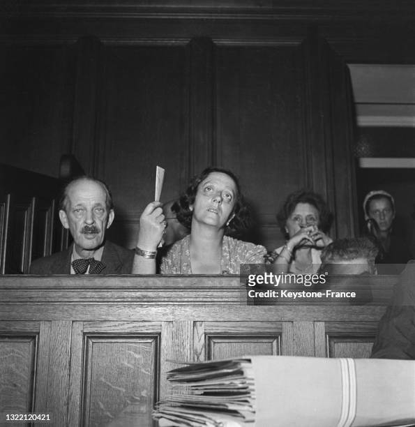 Public assistant au procès d'Otto Abetz, le 18 juillet 1949, à Paris.