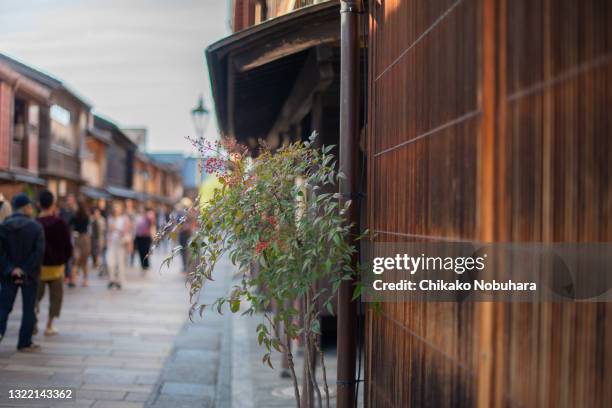 higashichaya area in kanazawa city - kanazawa stock pictures, royalty-free photos & images