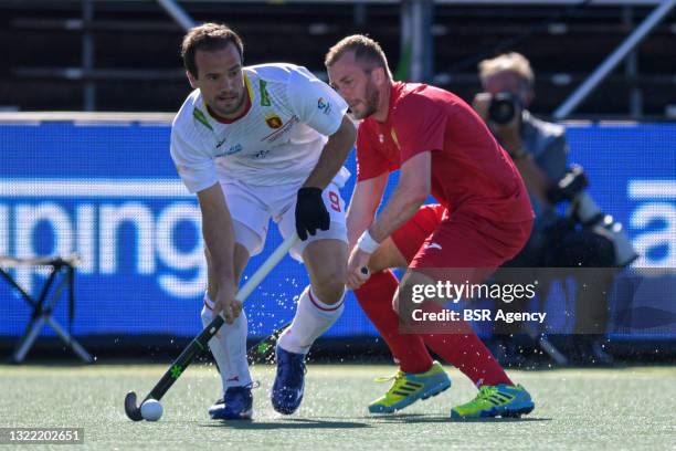 Alvaro Iglesias of Spain, Iaroslav Loginov of Russia during the Euro Hockey Championships match between Spain and Russia at Wagener Stadion on June...