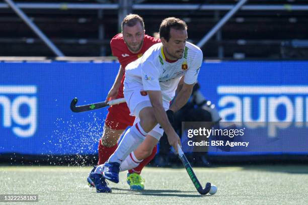 Alvaro Iglesias of Spain, Iaroslav Loginov of Russia during the Euro Hockey Championships match between Spain and Russia at Wagener Stadion on June...