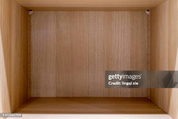wooden cabinet - placard vide photos et images de collection