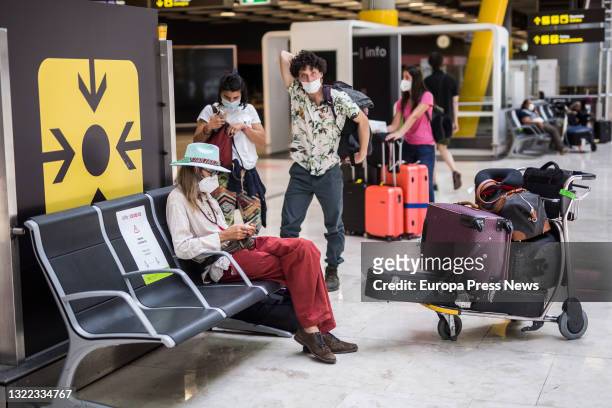 Passengers on a flight from Uruguay on their arrival at the facilities of Terminal T4 of the Adolfo Suarez Madrid-Barajas Airport, on 7 June, 2021 in...
