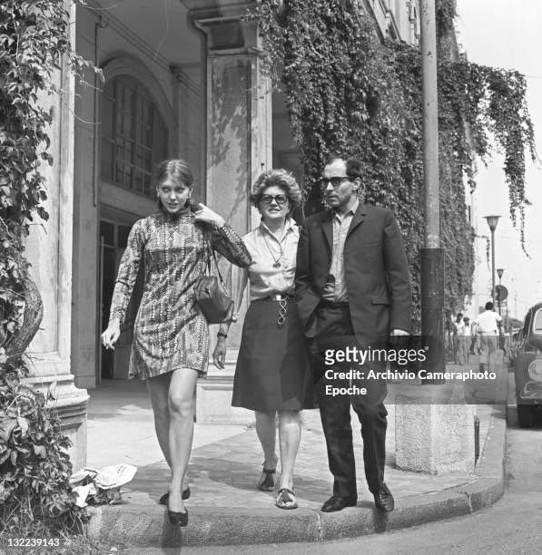 French director Jean Luc Godard with Anne Wiazemsky in Lido, Venice, 1967.