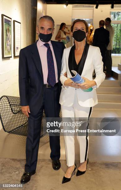 Mario Conde and his girlfriend, Adriana Torres Silva, during the opening of Jean-Daniel Lorieaux's photo exhibition on the occasion of Oceans Day,...