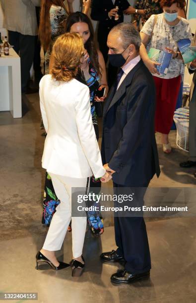 Mario Conde and his girlfriend, Adriana Torres Silva, during the opening of Jean-Daniel Lorieaux's photo exhibition on the occasion of Oceans Day,...