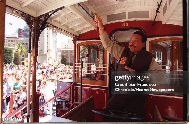 Cars Bell Ringing Cable Car Bell Ringing Photos and Premium High Res Pictures - Getty Images