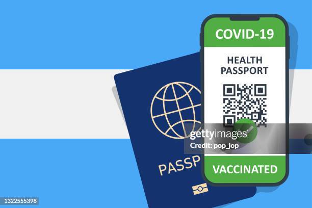 immun health passport zertifikat in smartphone für argentinien. covid-19 impfdokument. vektor-illustration - boarding pass stock-grafiken, -clipart, -cartoons und -symbole
