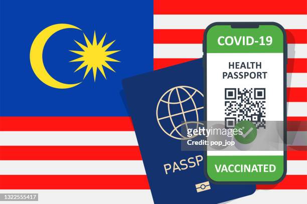 immun health passport zertifikat in smartphone für malaysia. covid-19 impfdokument. vektor-illustration - boarding pass stock-grafiken, -clipart, -cartoons und -symbole