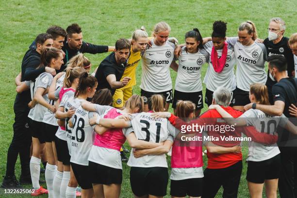 Head coach Niko Arnautis of Frankfurt with team during the Women's DFB Cup Final match between Eintracht Frankfurt and VfL Wolfsburg at...