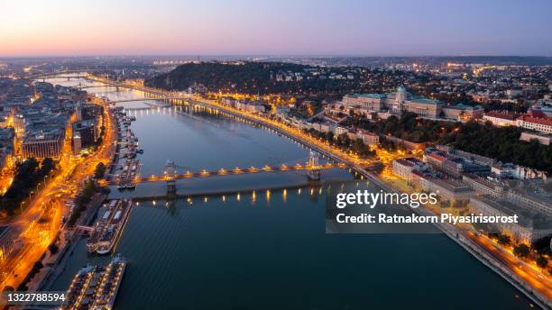 aerial drone view of budapest cityscape, hungary - royal palace budapest stockfoto's en -beelden