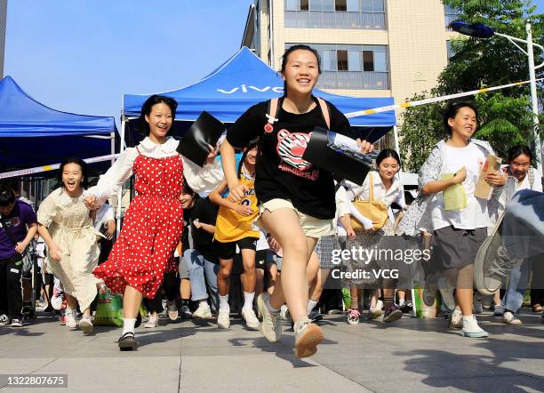 Kid Rushing Exam Pictures and Photos - Getty Images