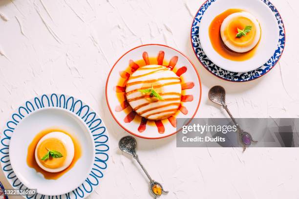 delicious cream caramel - flan stock pictures, royalty-free photos & images