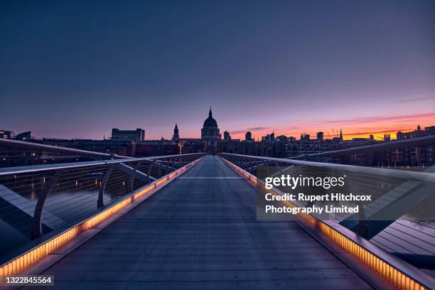 london dawn - lockdown england stock pictures, royalty-free photos & images