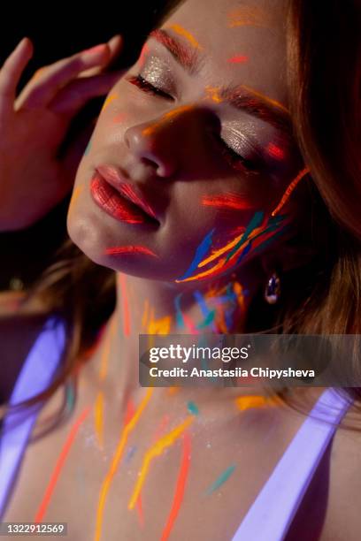 Self Igniting Photos and Premium High Res Pictures - Getty Images