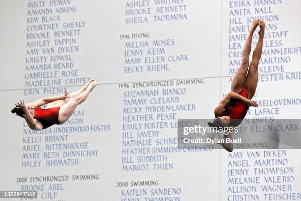 S Synchro Diving On The Women Photos and Premium High Res Pictures ...