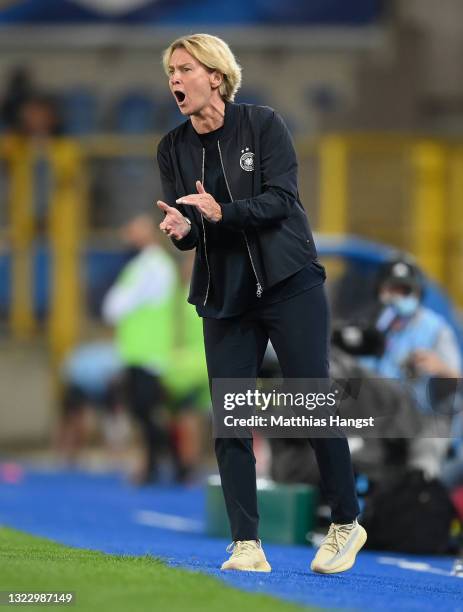 Head coach Martina Voss-Tecklenburg of Germany gestures during the Women's International Friendly match between France and Germany at La Meinau...