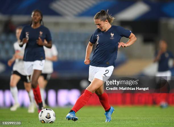 Eve Perisset of France controls the ball during the Women's International Friendly match between France and Germany at La Meinau Stadium on June 10,...