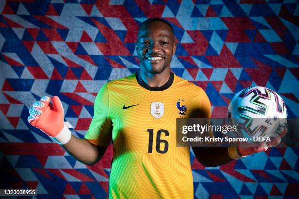 Steve Mandanda of France poses during the official UEFA Euro 2020 media access day on June 10, 2021 in Rambouillet, France.