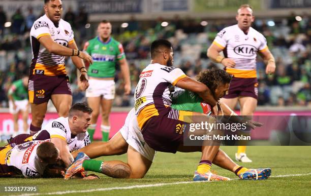 Josh Papalii of the Raiders scores a try during the round 14 NRL match between the Canberra Raiders and the Brisbane Broncos at GIO Stadium, on June...