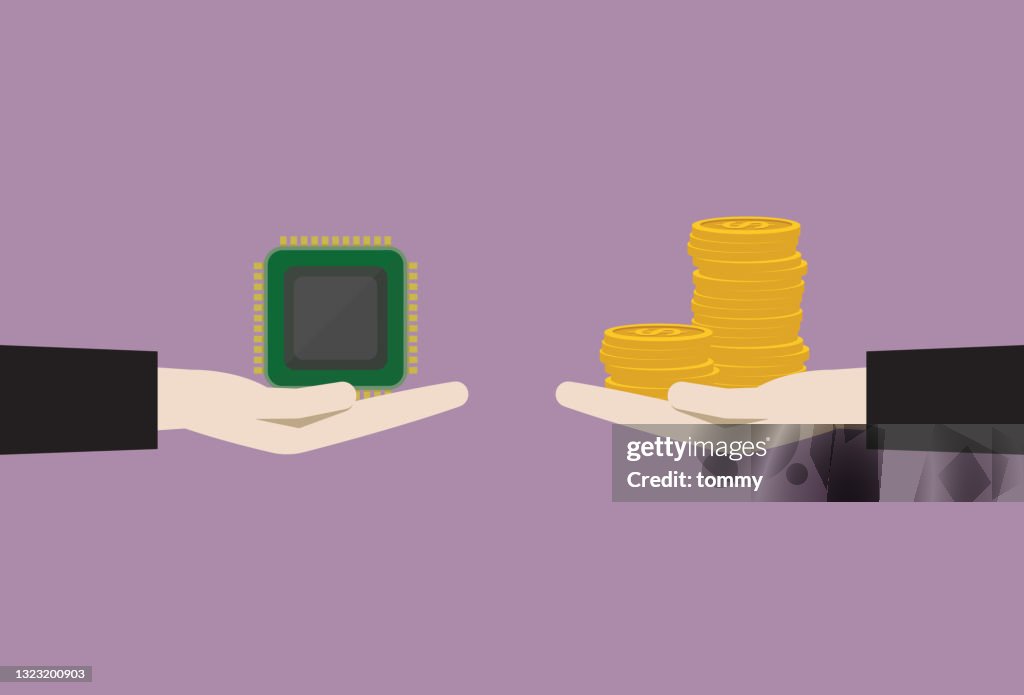 Geschäftsmann-Austausch zwischen Computerchip und Geld