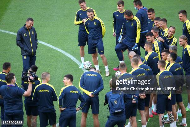 Andriy Shevchenko, Head Coach of Ukraine holds a team talk during the Ukraine Training Session ahead of the UEFA Euro 2020 Championship Group C match...