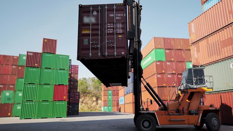 Container Loading Godone 4,011 Forklift Loading Container Stock Videos, Footage, & 4K Video ...